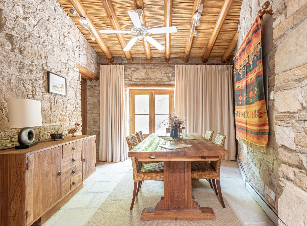 The Carob Tree Villa - Rustic Luxury Home With Access To Pool And Restaurant Ларнака Екстер'єр фото