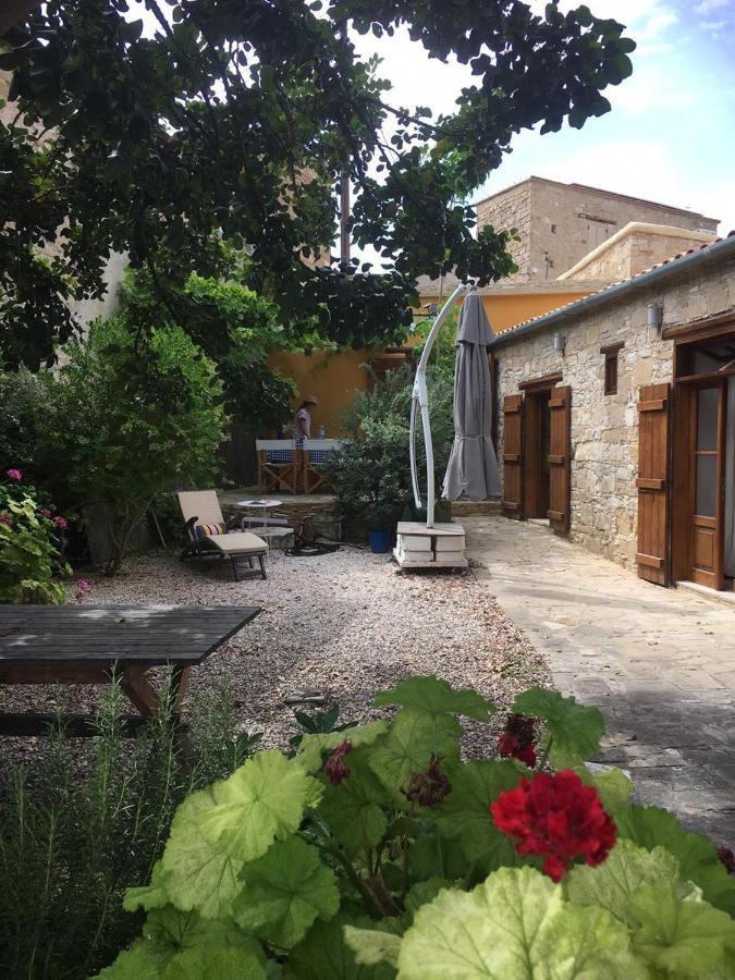The Carob Tree Villa - Rustic Luxury Home With Access To Pool And Restaurant Ларнака Екстер'єр фото